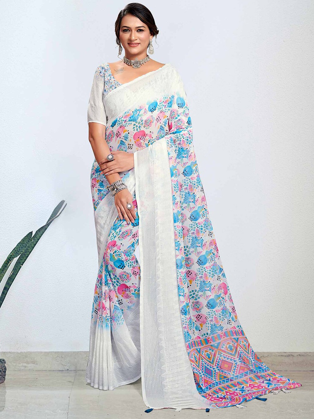 

Mitera Abstract Printed Pure Georgette Bagh Saree, White