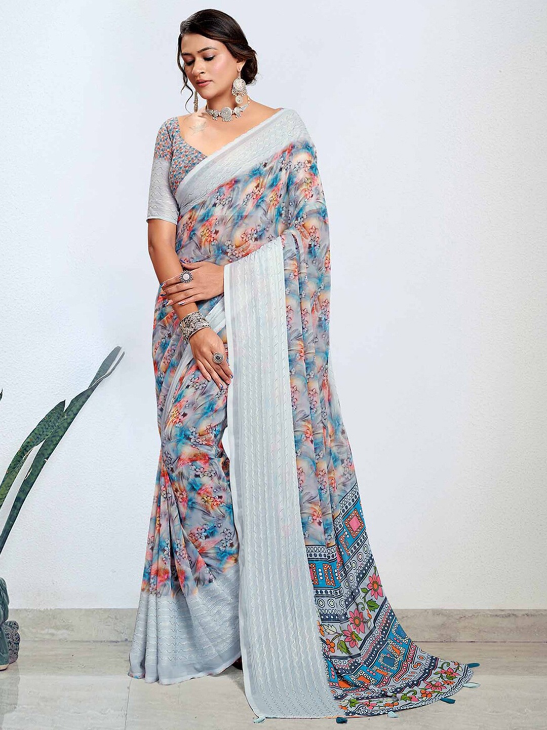 

Mitera Grey Floral Printed Pure Georgette Saree