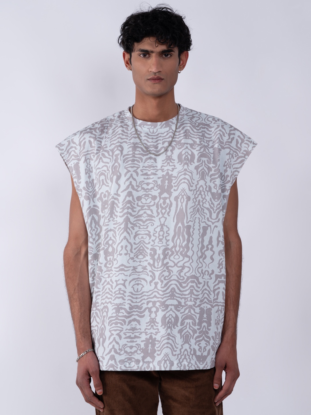 

UNRL Printed Pure Cotton Oversized Fit Longline T-shirt, White