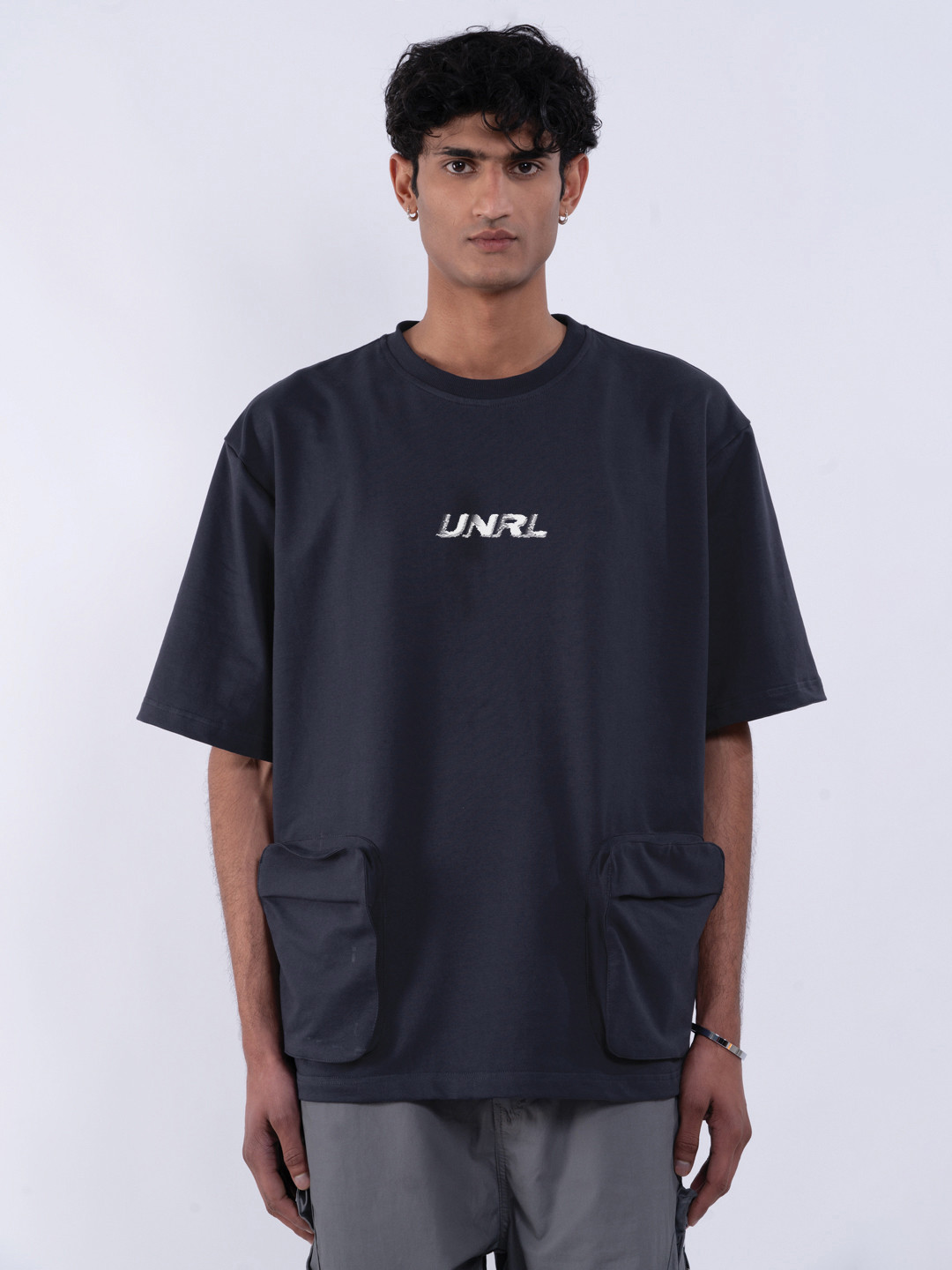 

UNRL Brand Logo Printed Drop-Shoulder Sleeves Pure Cotton T-shirt, Navy blue