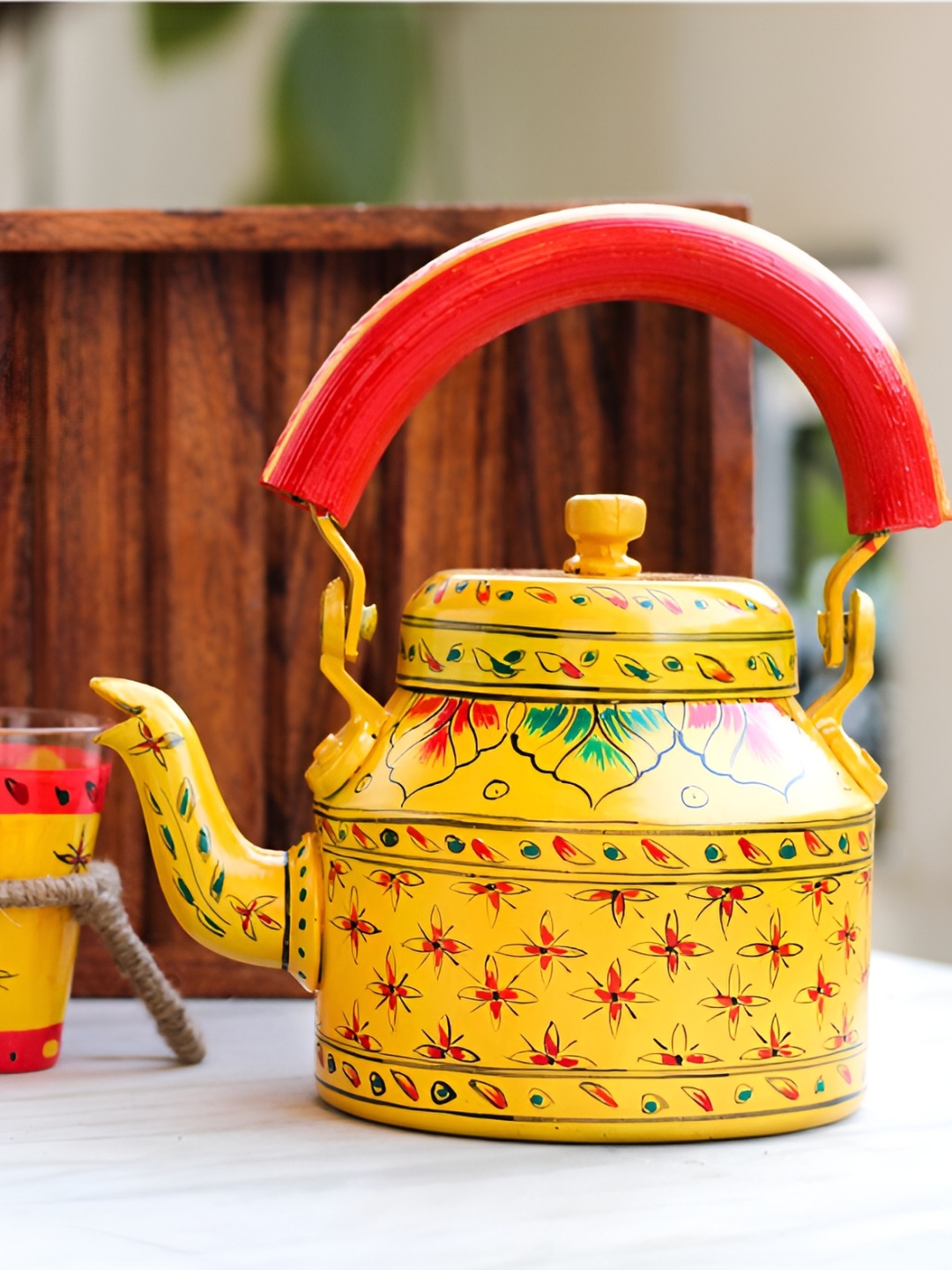 

iHandikart Yellow & Red 9Pcs Hand Painted Printed Glass Glossy Kettle Cups & Mugs