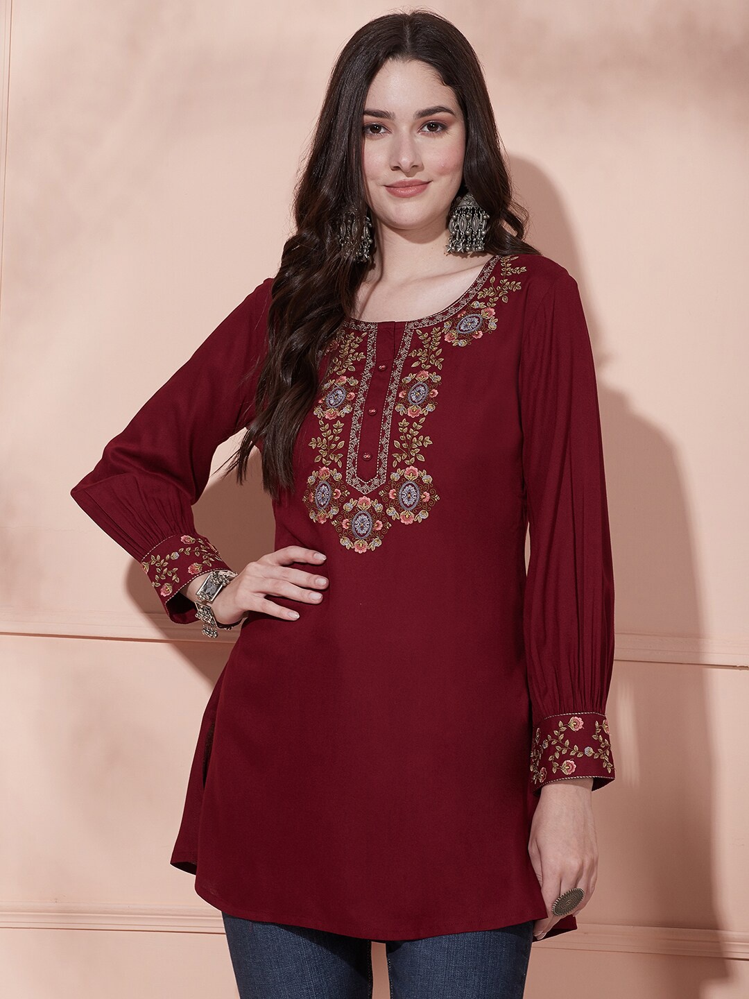 

FASHOR Floral Embroidered Thread Work Thread Work Straight Kurti, Maroon