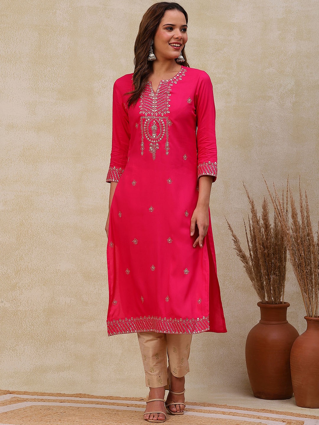 

FASHOR Ethnic Motifs Embellished Straight Kurta, Pink