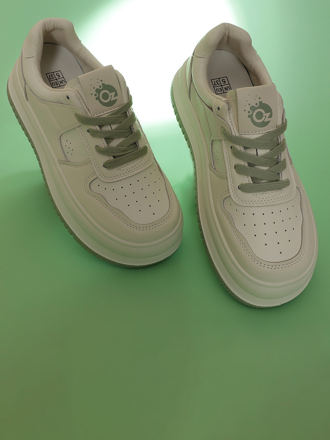 

OZZOH Women Perforations Lightweight Sneakers, Off white