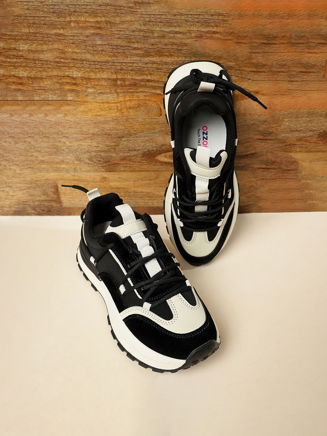 

OZZOH Women Colourblocked Lightweight Sneakers, Black