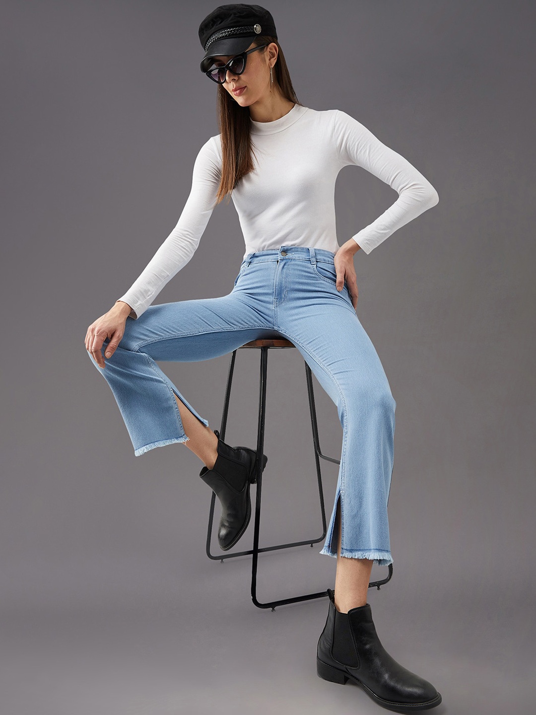 

Roadster Women High-Rise Cropped Bootcut Stretchable Jeans, Blue