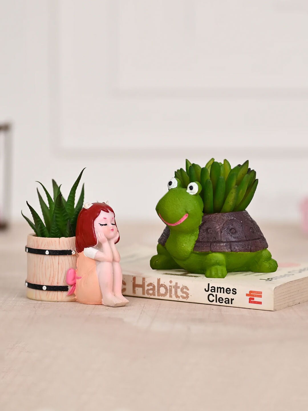 

DecorTwist Set Of 2 Resin Succulent Planter, Green