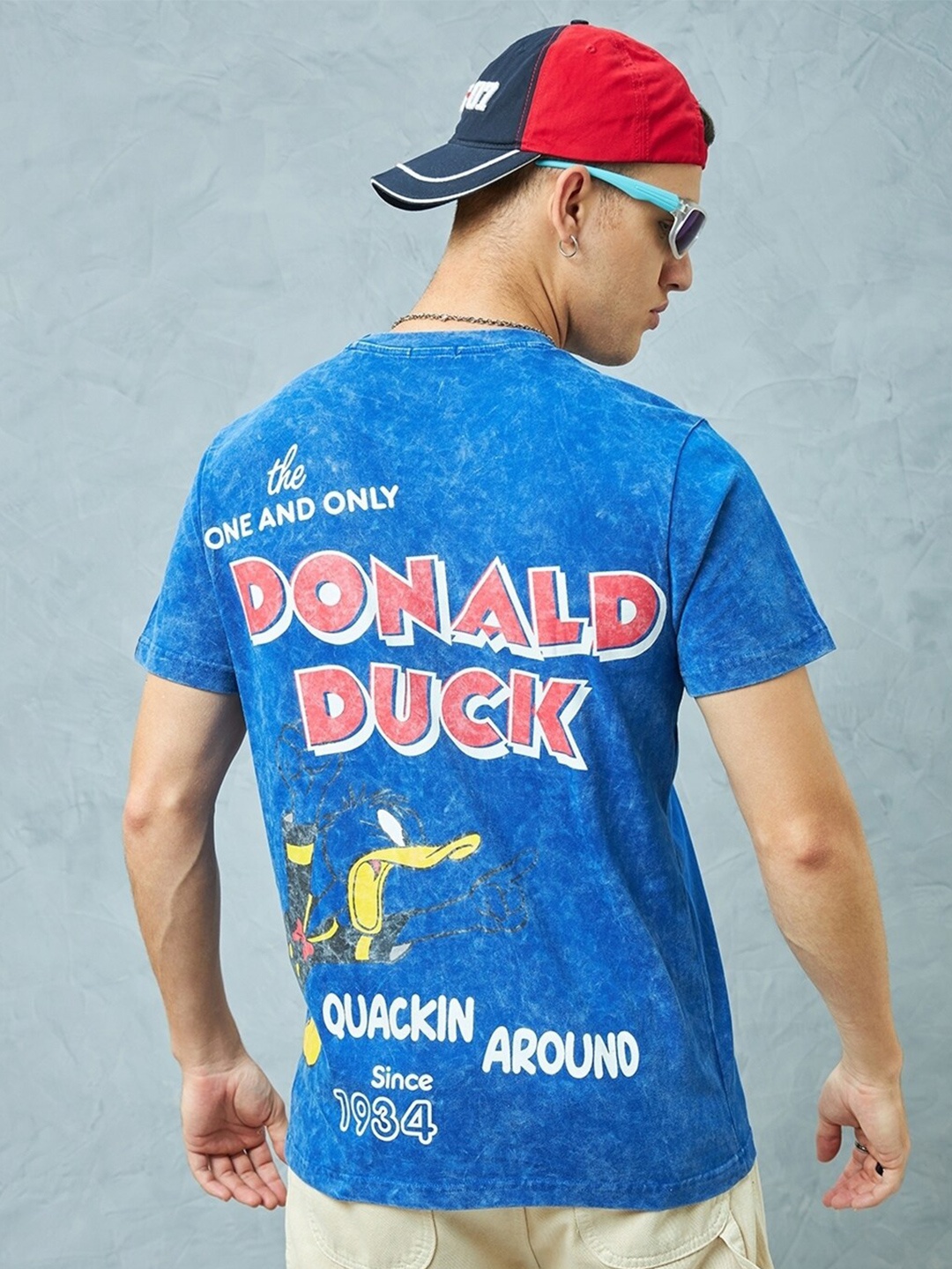 

Bewakoof Blue Donald Duck Printed Pure Cotton T-shirt