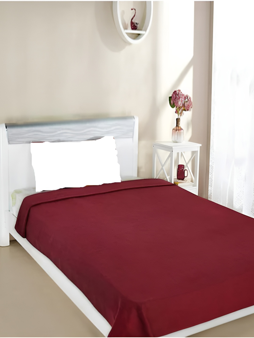 

Supreme Home Collective Maroon Solid Fleece Mild Winter 200 GSM Single Blanket