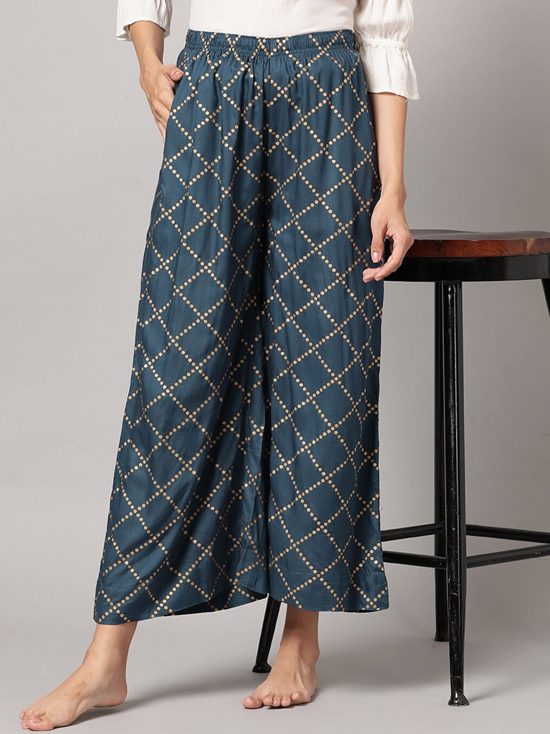 

Kryptic Women Geometric Printed Lounge Pants, Blue