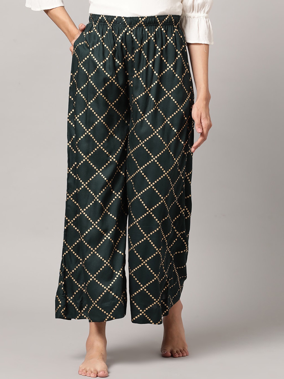 

Kryptic Women Geometric Printed Lounge Pants, Green