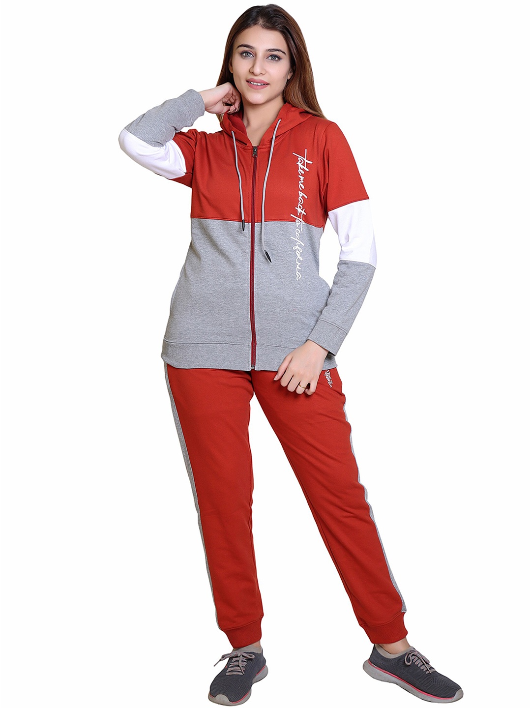 

WILD WEST Colourblocked Mid-Rise Hooded Cotton Fleece Tracksuits, Red