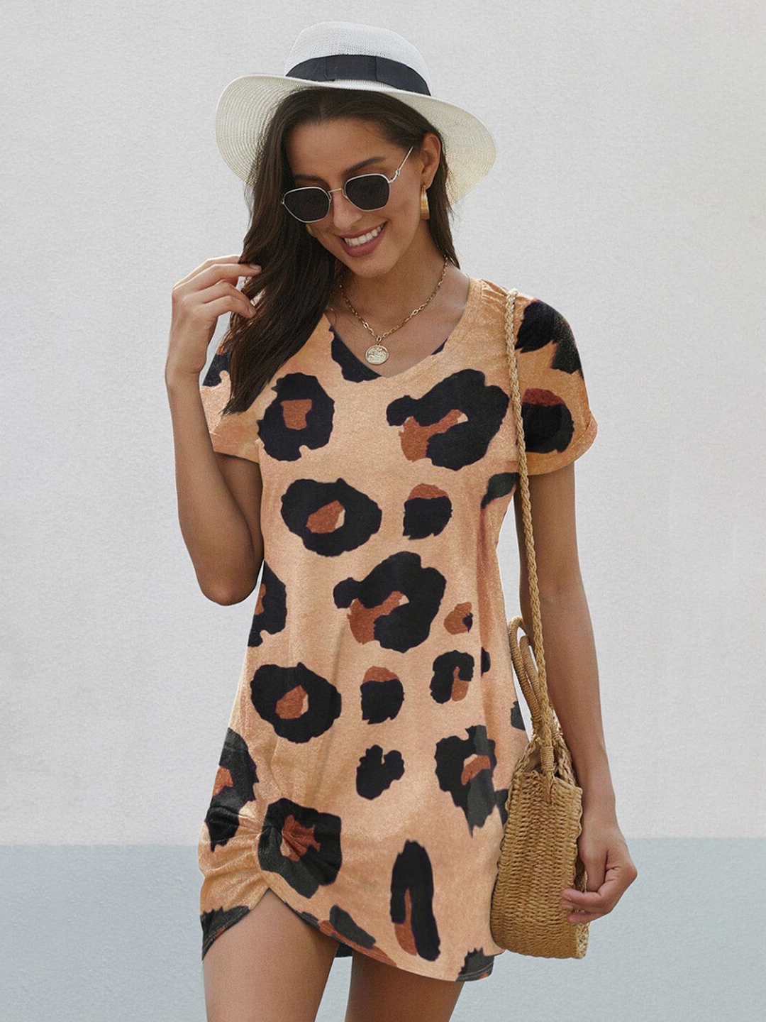 

StyleCast Beige Animal Printed V-Neck T-shirt Mini Dress