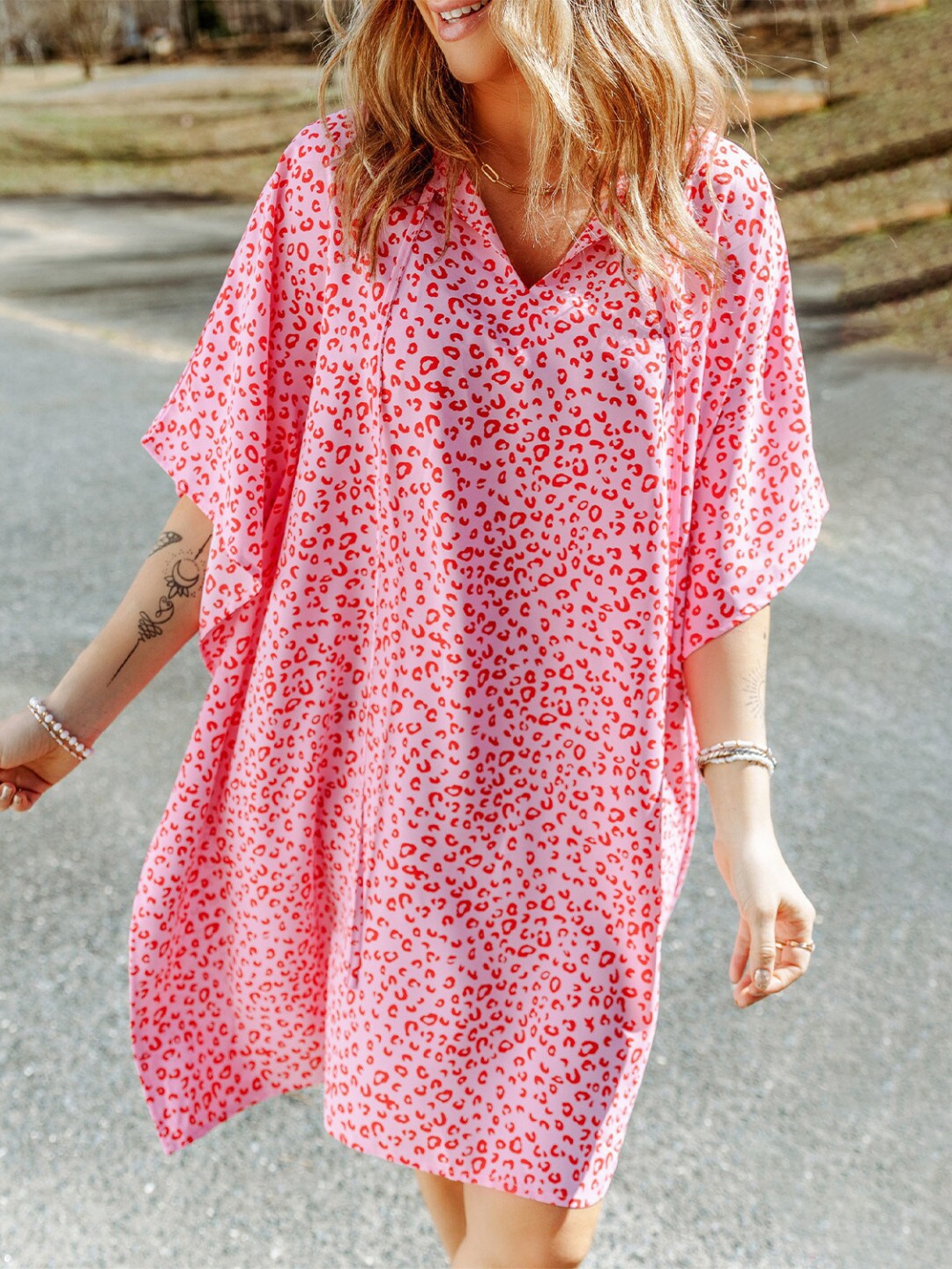 

StyleCast Pink Animal Print Tie-Up Neck Kimono Sleeve Kaftan Dress