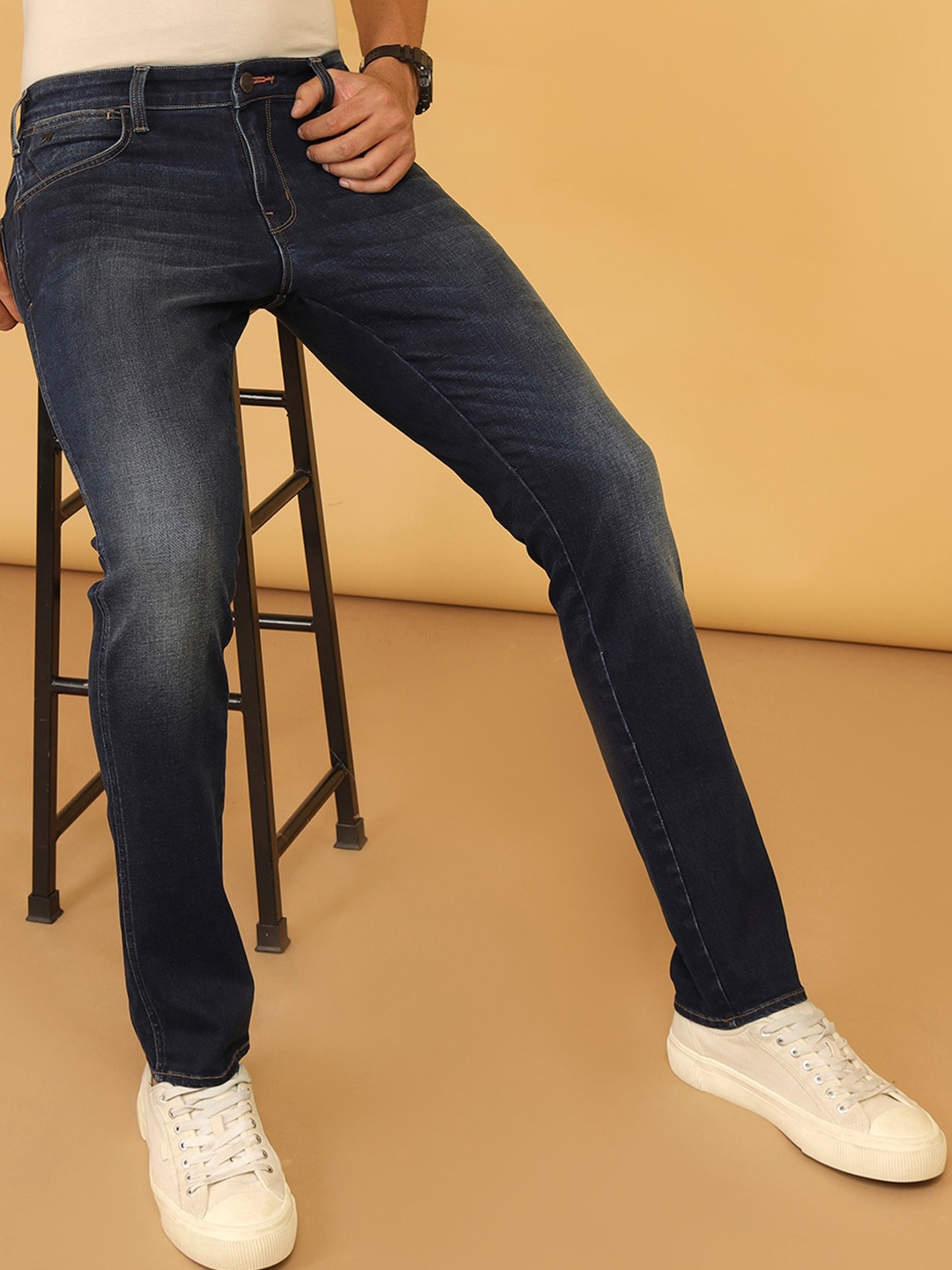 

Wrangler Men Skanders Slim Fit Low-Rise Stretchable Jeans, Blue