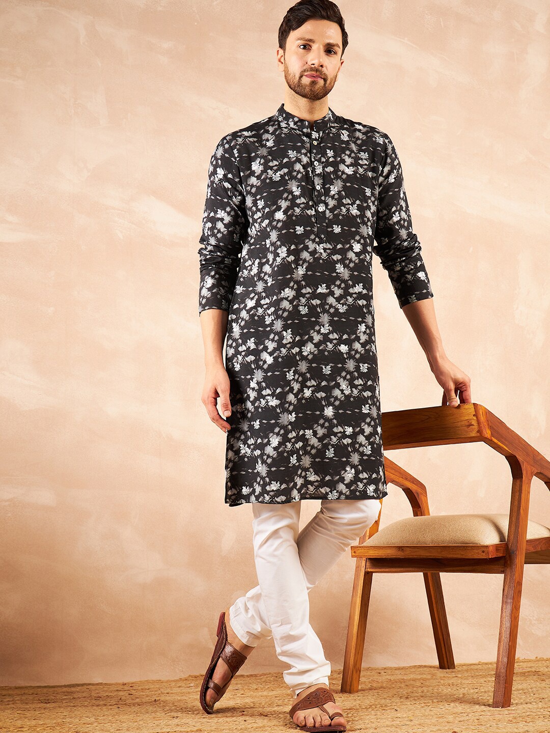 

House of Pataudi Abstract Printed Mandarin Collar Straight Kurtas, Black