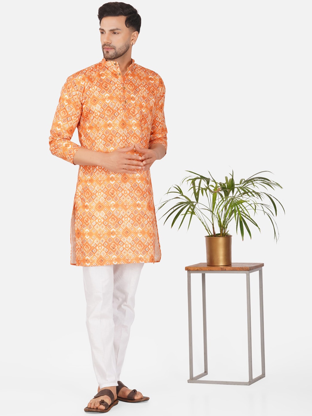 

BASE 41 Geometric Printed Mandarin Collar Long Sleeves Regular Kurta With Pyjamas, Orange
