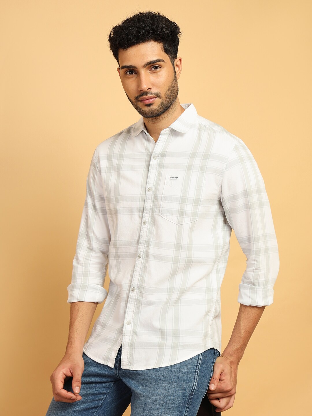 

Wrangler Checked Spread Collar Pure Cotton Casual Shirt, White