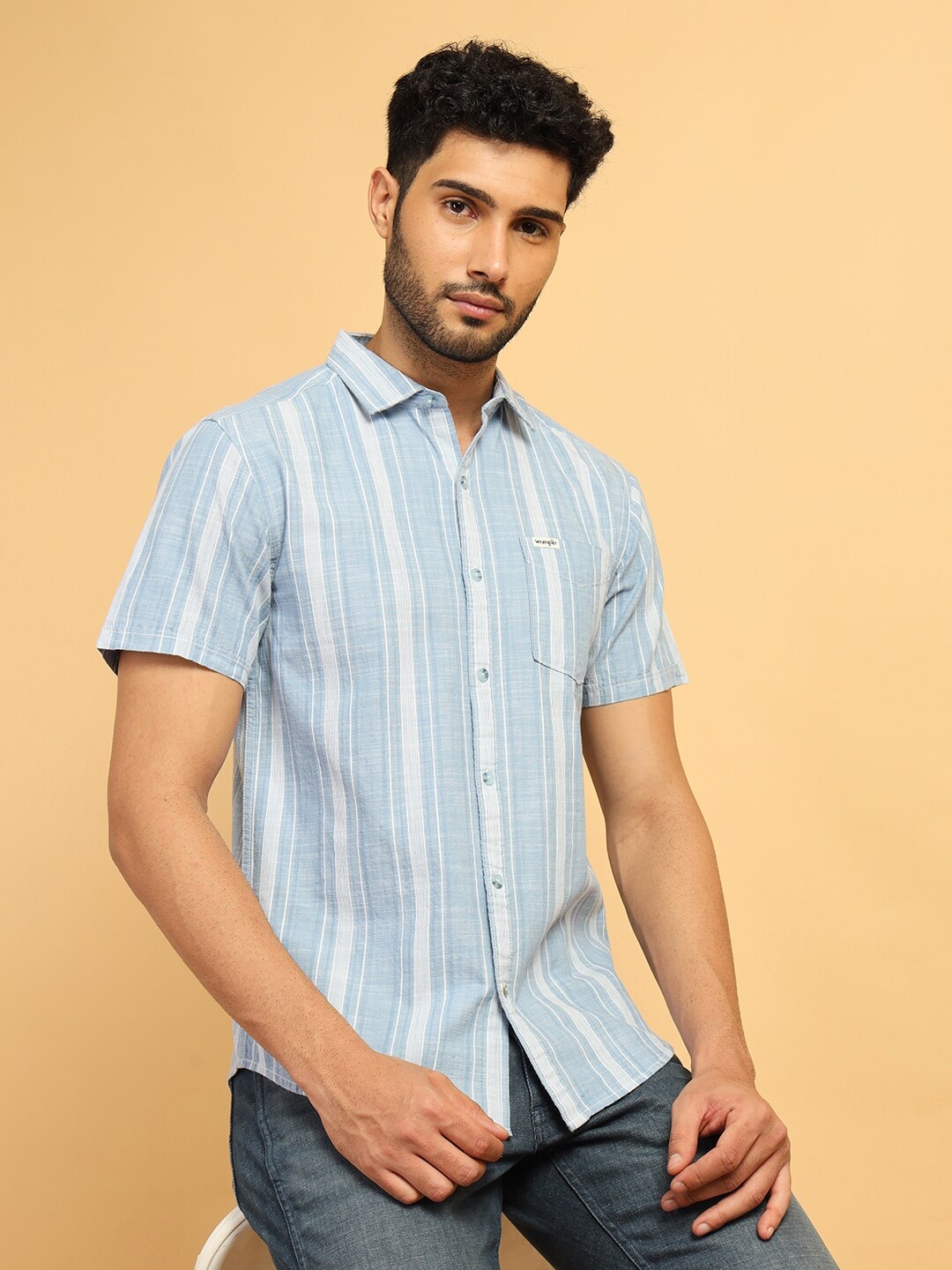 

Wrangler Vertical Striped Spread Collar Pure Cotton Casual Shirt, Blue