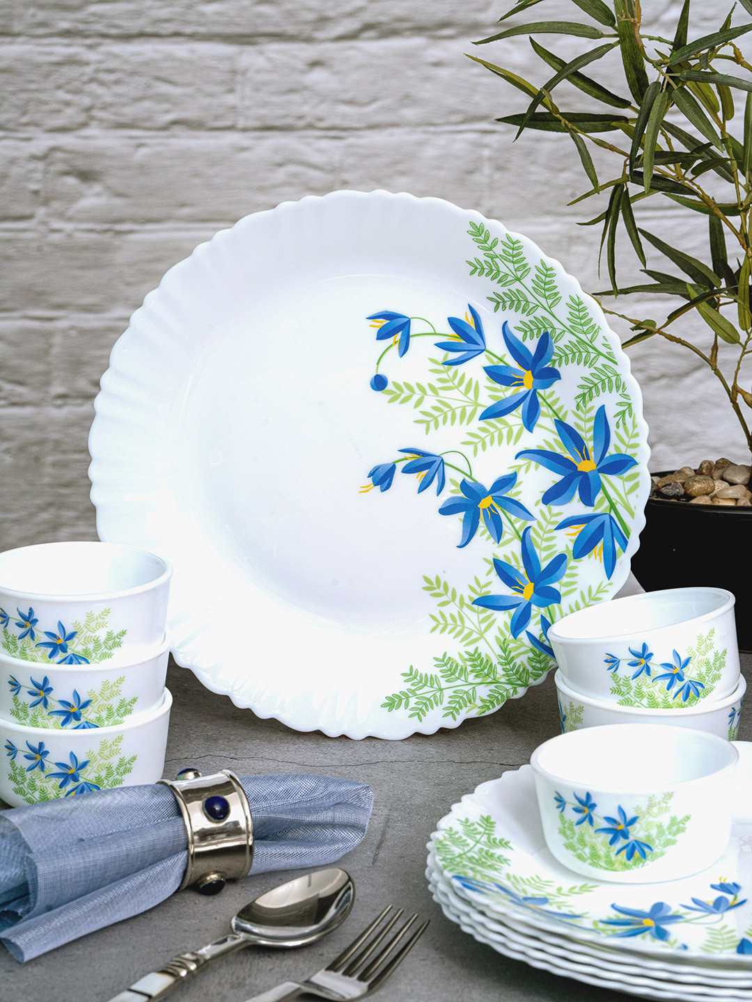 

Cello White 6 Pieces Dinner Plates & 12 Pieces Katori