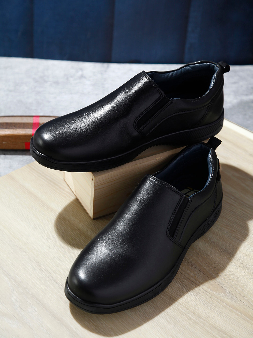 

ID Men Leather Comfort Insole Loafers, Black
