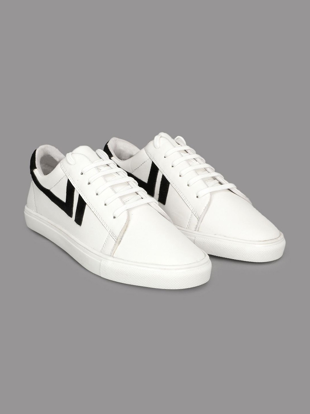 

RapidBox Men Canvas Basics Sneakers, White