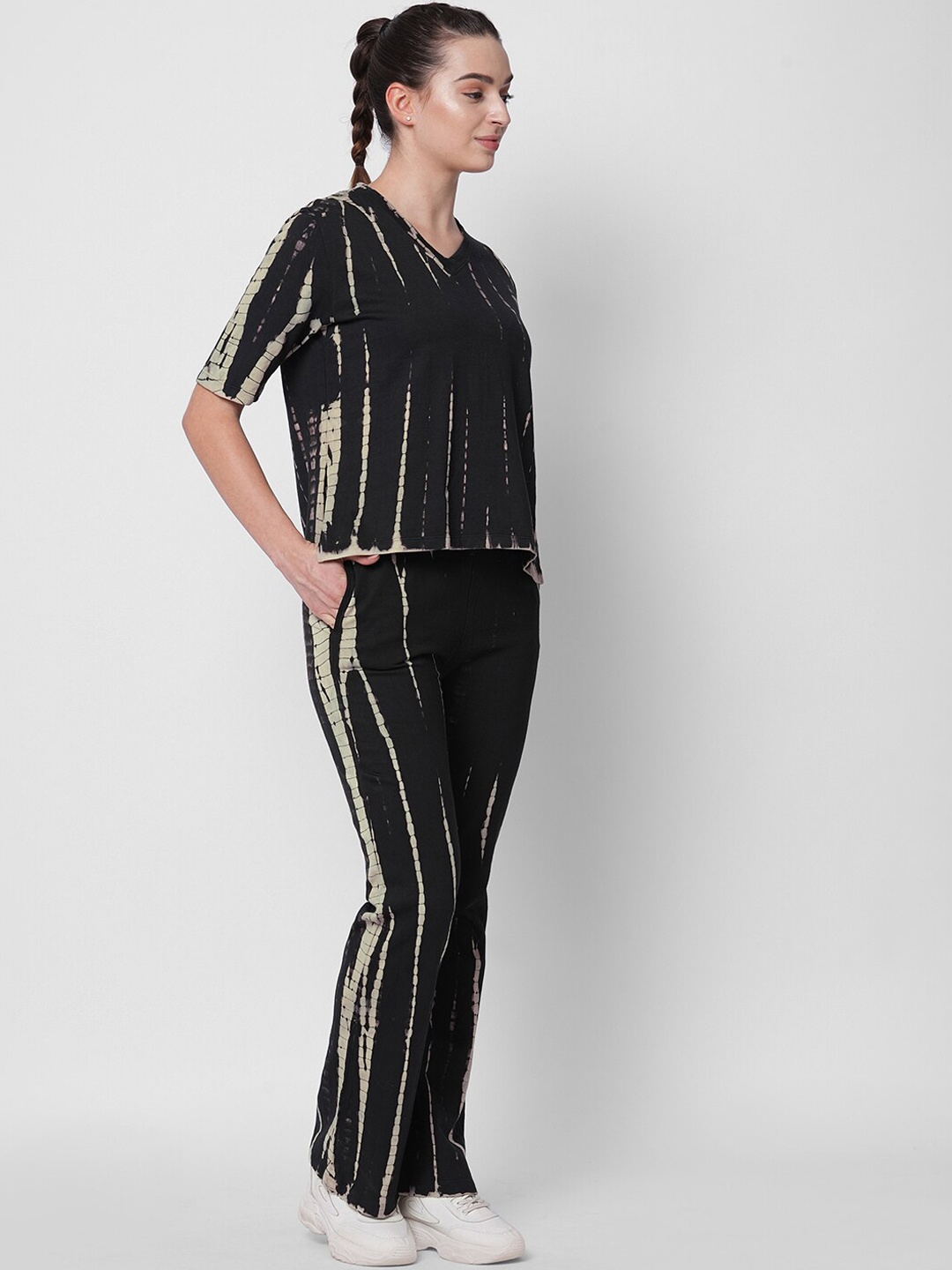 

Fitkin Tie & Dye V-Neck Pure Cotton Tracksuit, Black