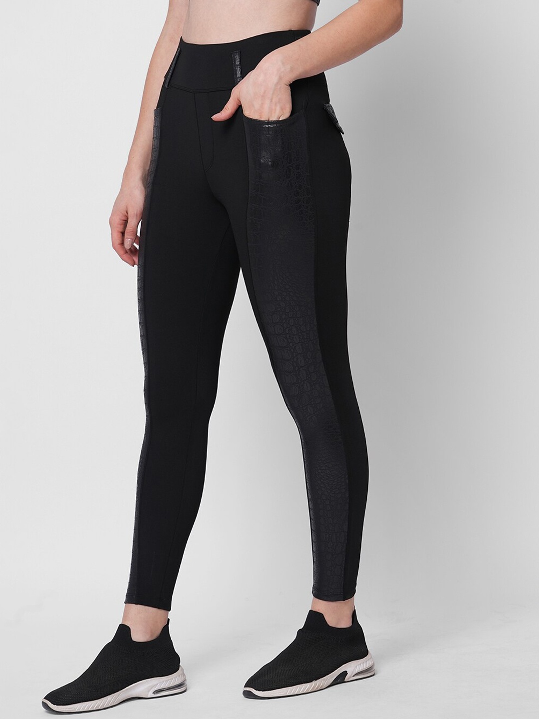 

Fitkin Women High-Rise Printed Anti Odour Ankle Length Tights, Black