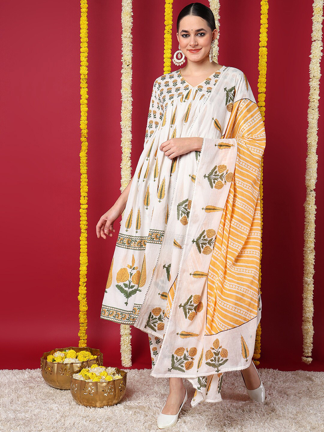 

AHIKA White Ethnic Motifs Printed Pure Cotton Anarkali Kurta & Trouser With Dupatta