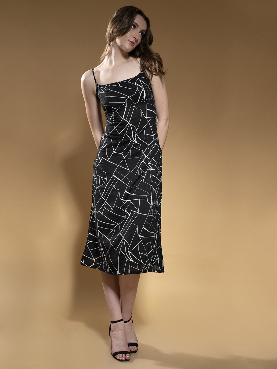 

Stylecast X Hersheinbox Abstract Printed Shoulder Straps Dress, Multi