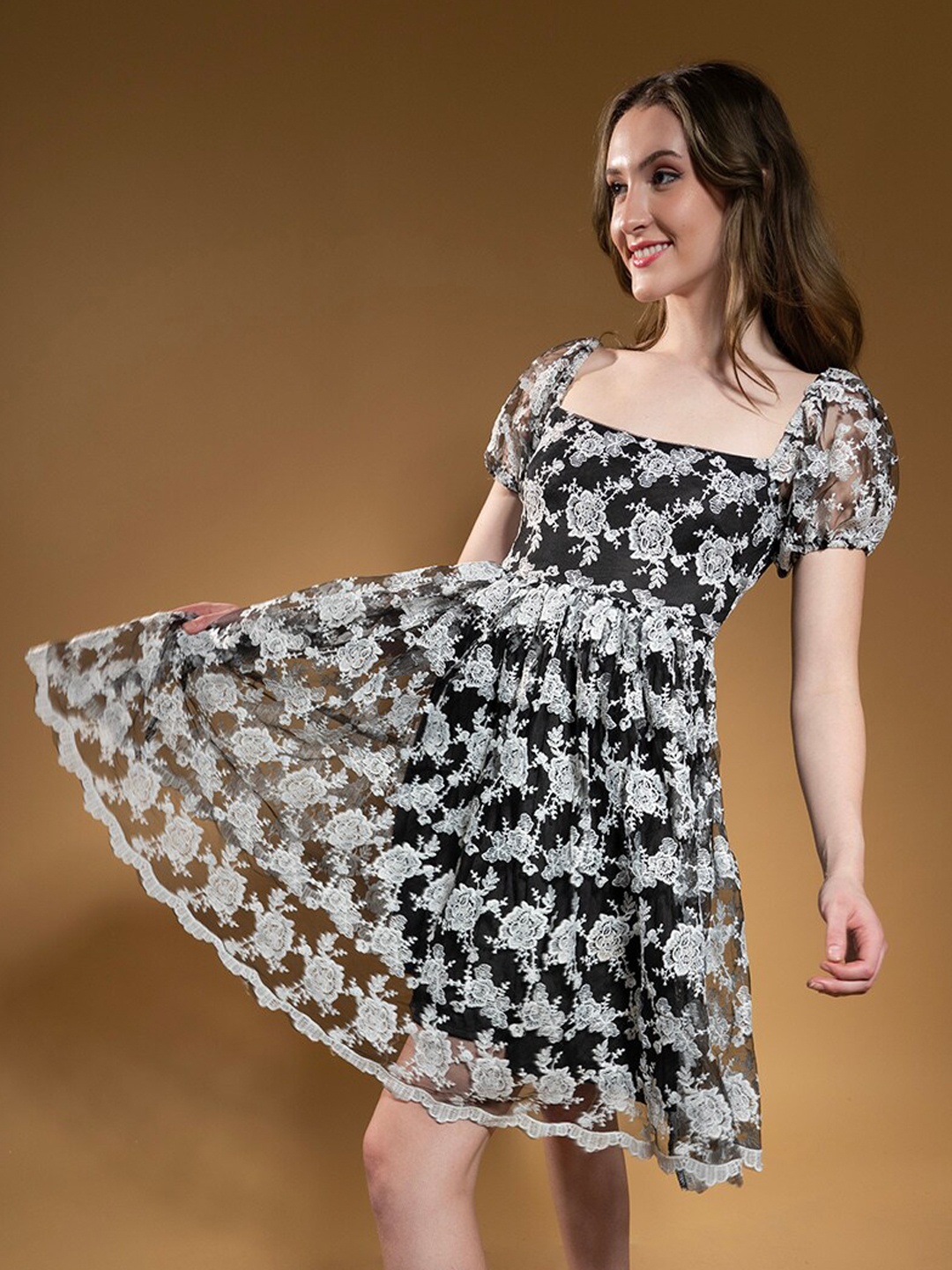 

Stylecast X Hersheinbox Abstract Printed Square Neck Puff Sleeves Fit & Flare Dress, Black