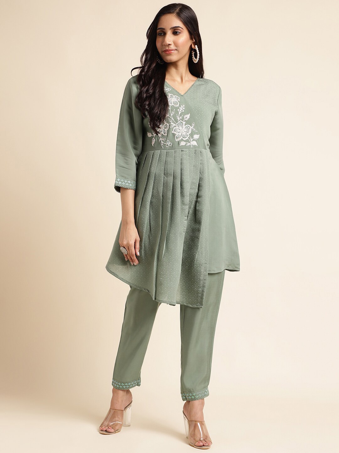 

FABMORA Floral Embroidered Pure Silk Tunic With Trouser Co-ords, Green