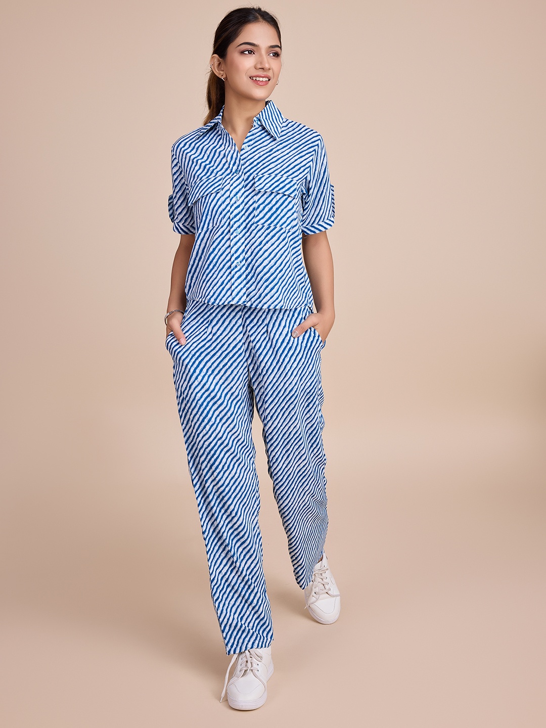 

HOUSE OF MIRA Striped Short Sleeves Shirt With Trousers, Blue