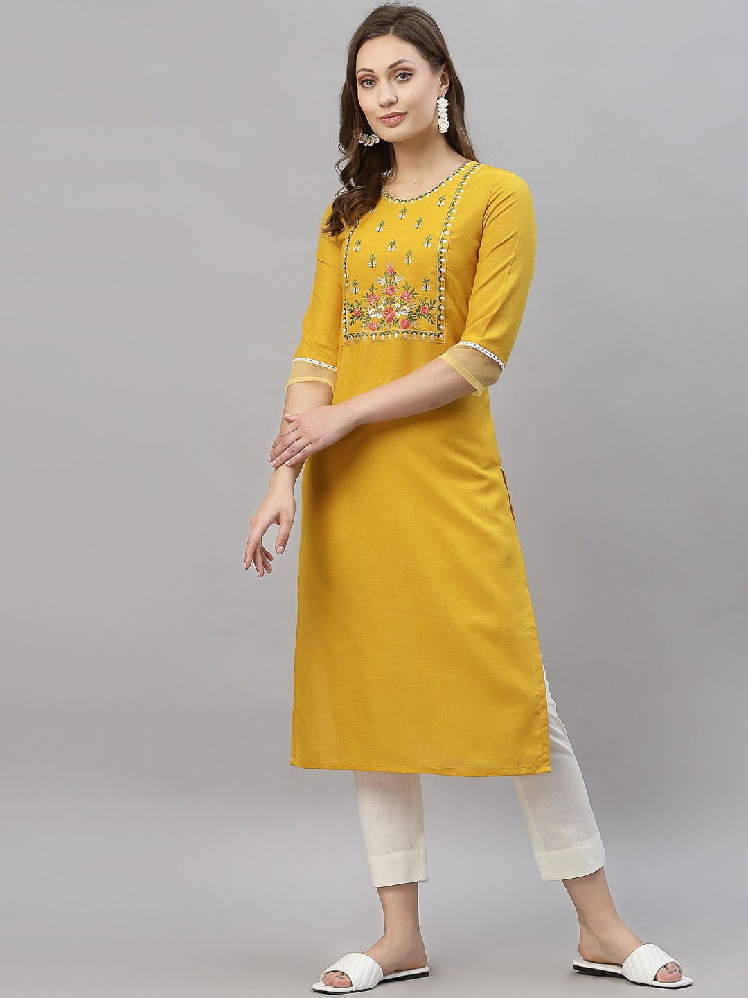 

SKYLEE Floral Yoke Design Thread Work Cotton Straight Kurta, Yellow