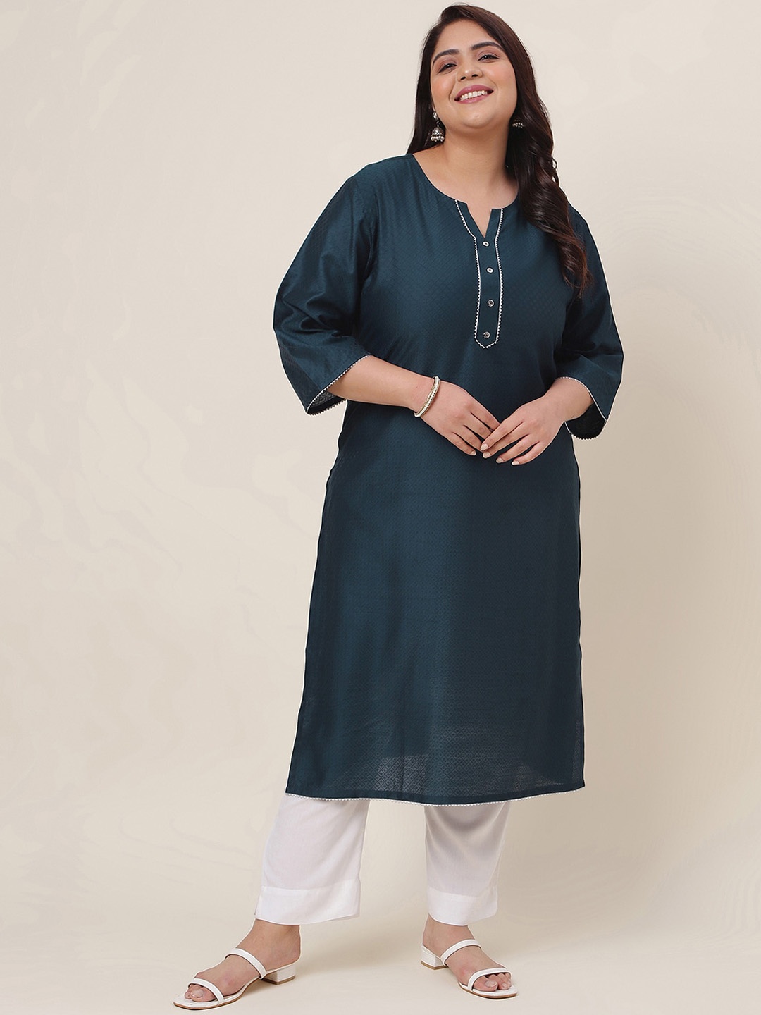 

SKYLEE Plus Size Teal & White Printed Round Neck Thread Work Cotton Straight Kurta