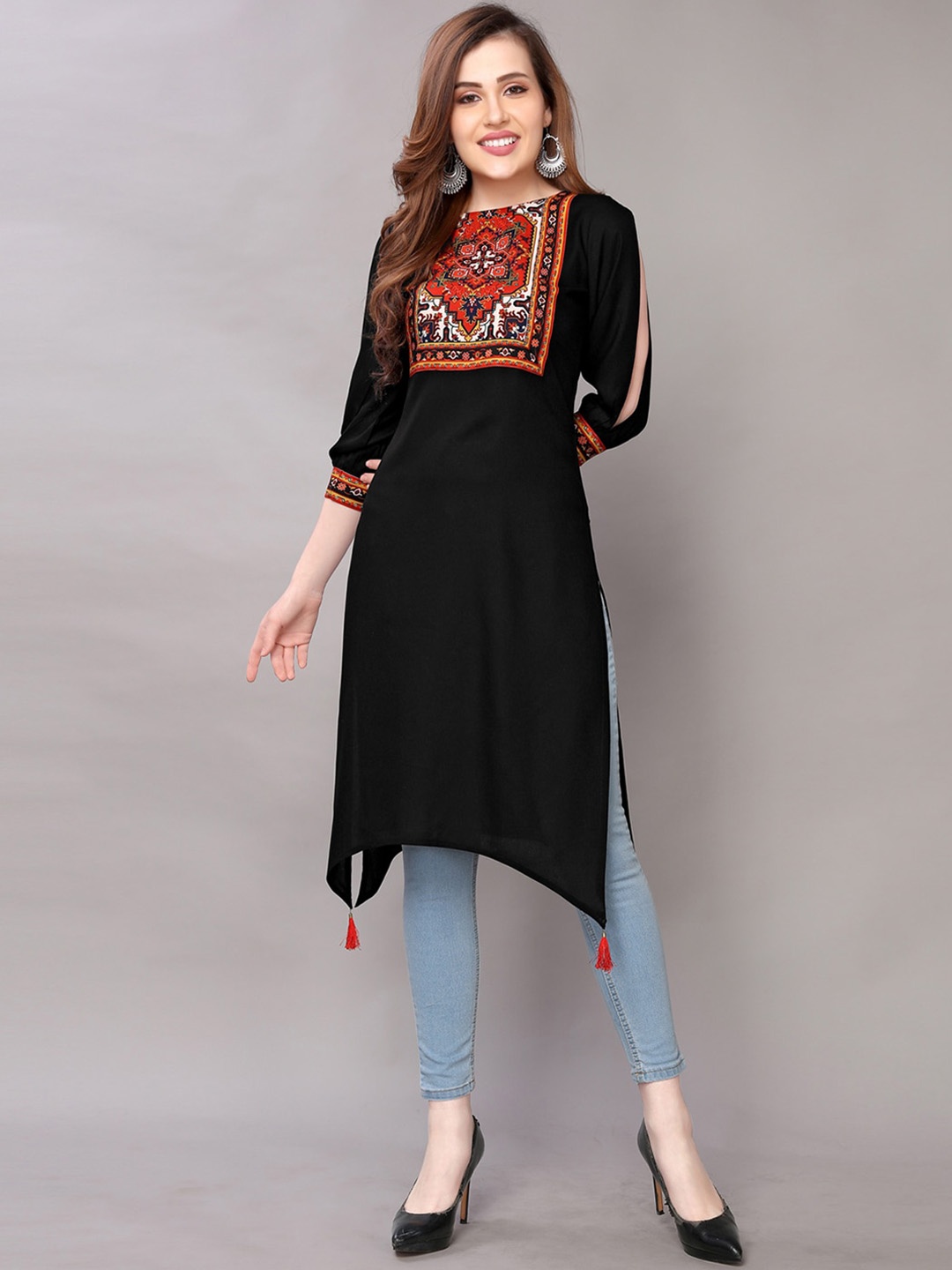 

KALINI Ethnic Motifs Yoke Design Slit Sleeves Straight Kurta, Black