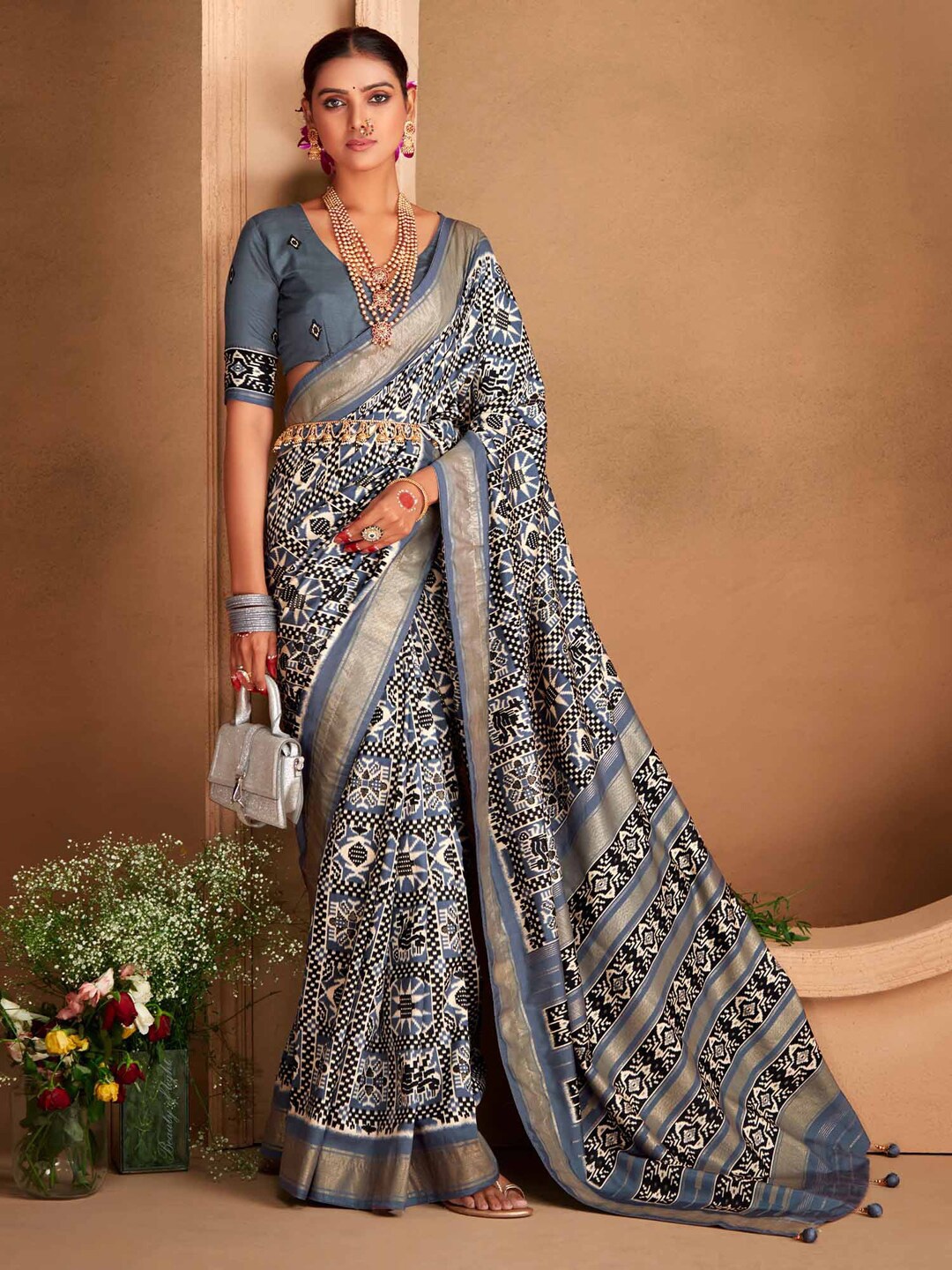 

Saree mall Ethnic Motifs Printed Zari Ikat Sarees, Grey