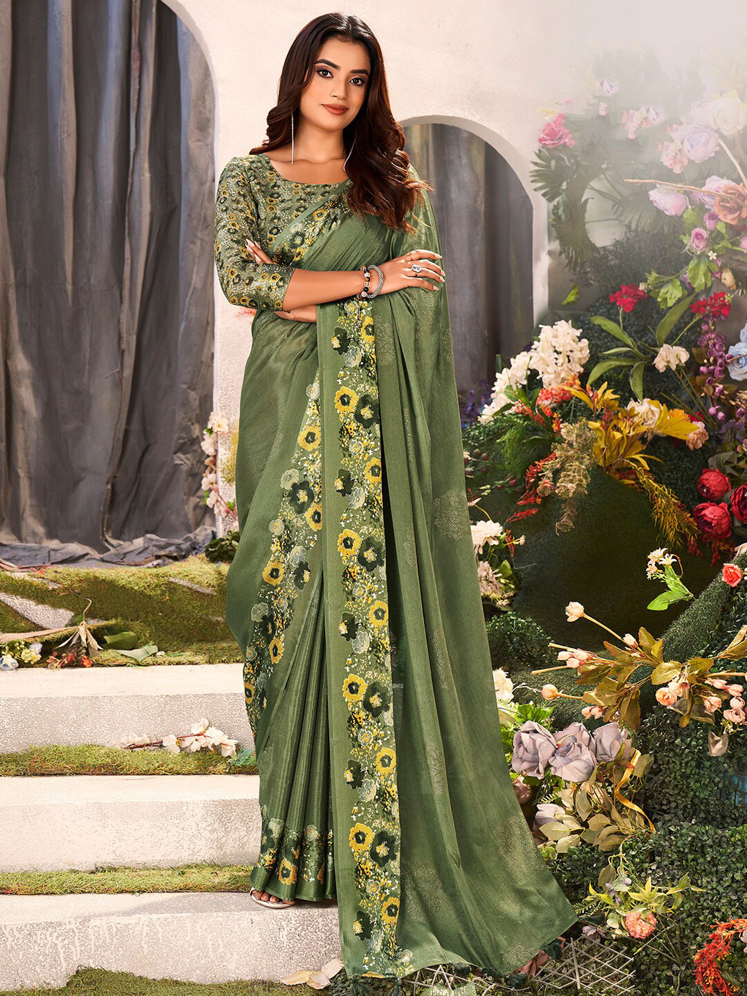 

Saree mall Floral Printed Sarees, Green