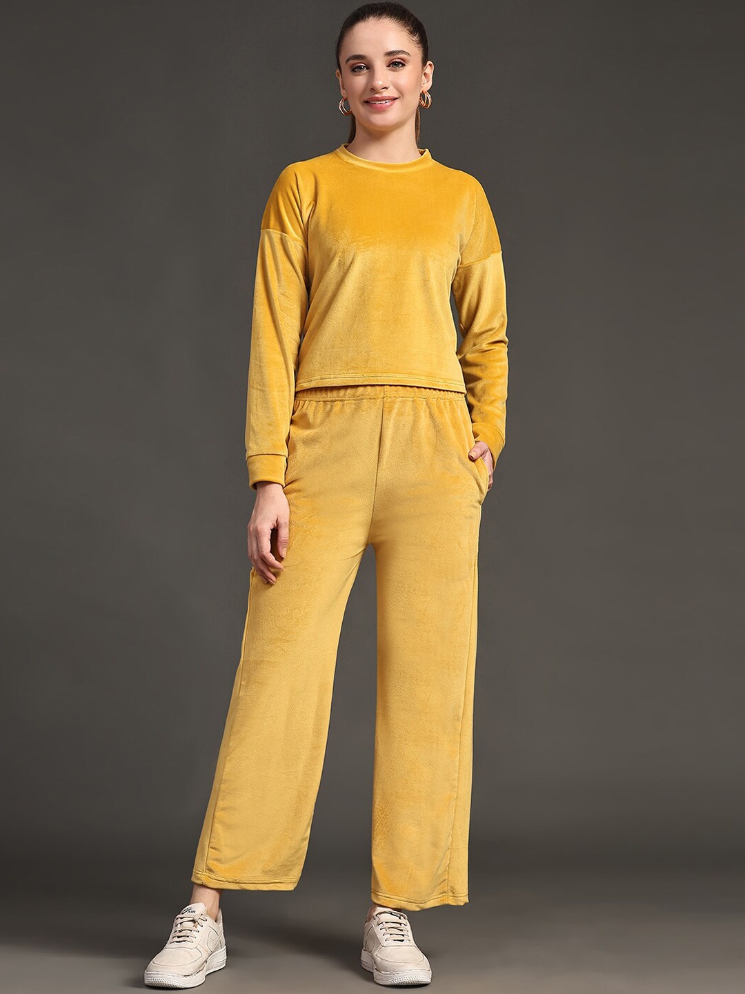 

KALINI Woolen Sweatshirt & Trousers, Yellow