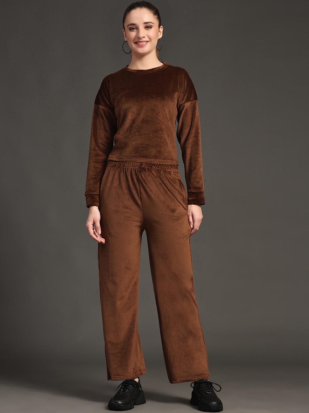 

KALINI Round Neck Woollen Tracksuits, Brown