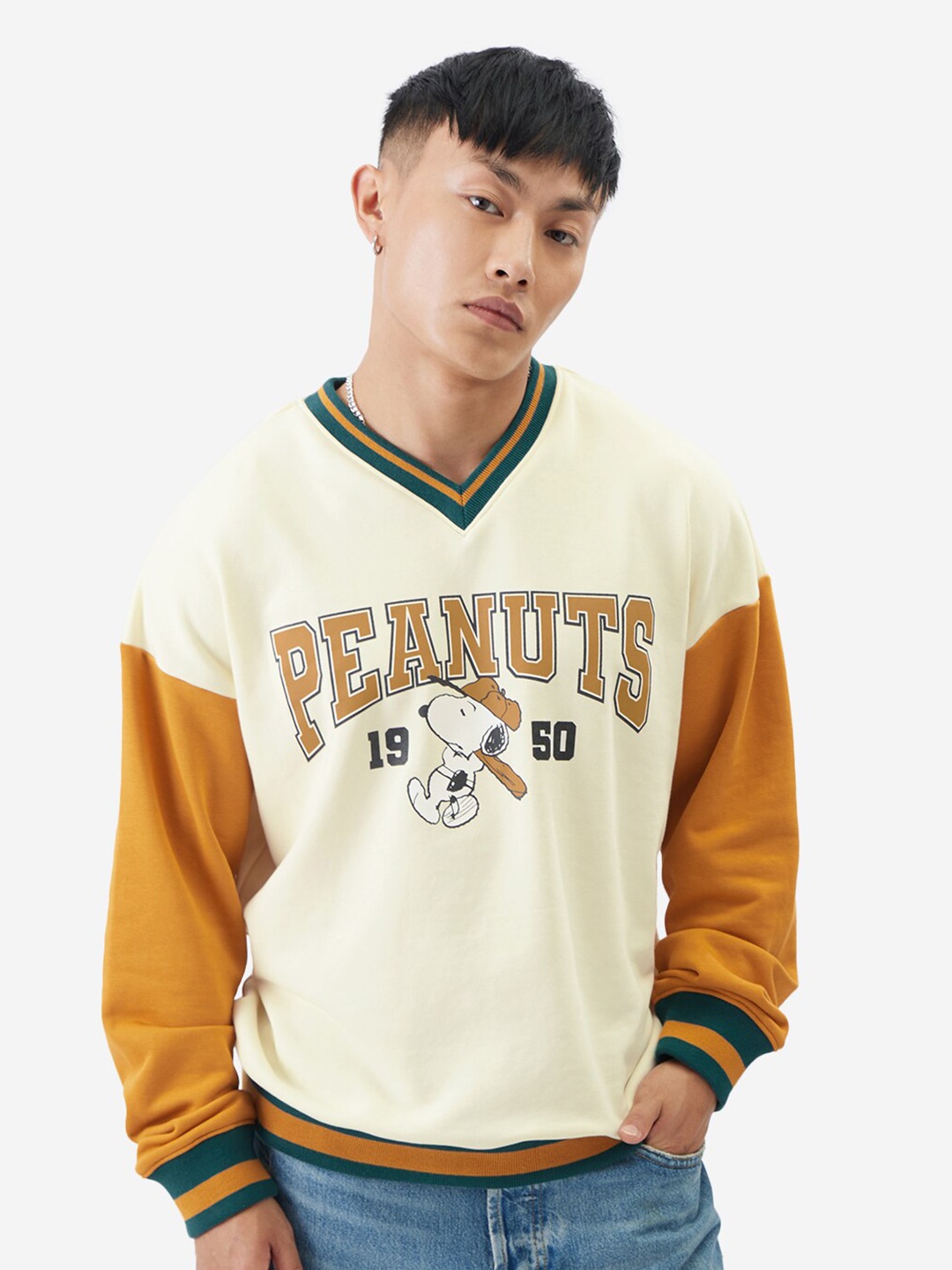 

The Souled Store Off White Peanuts Printed V-Neck Oversized Sweatshirt