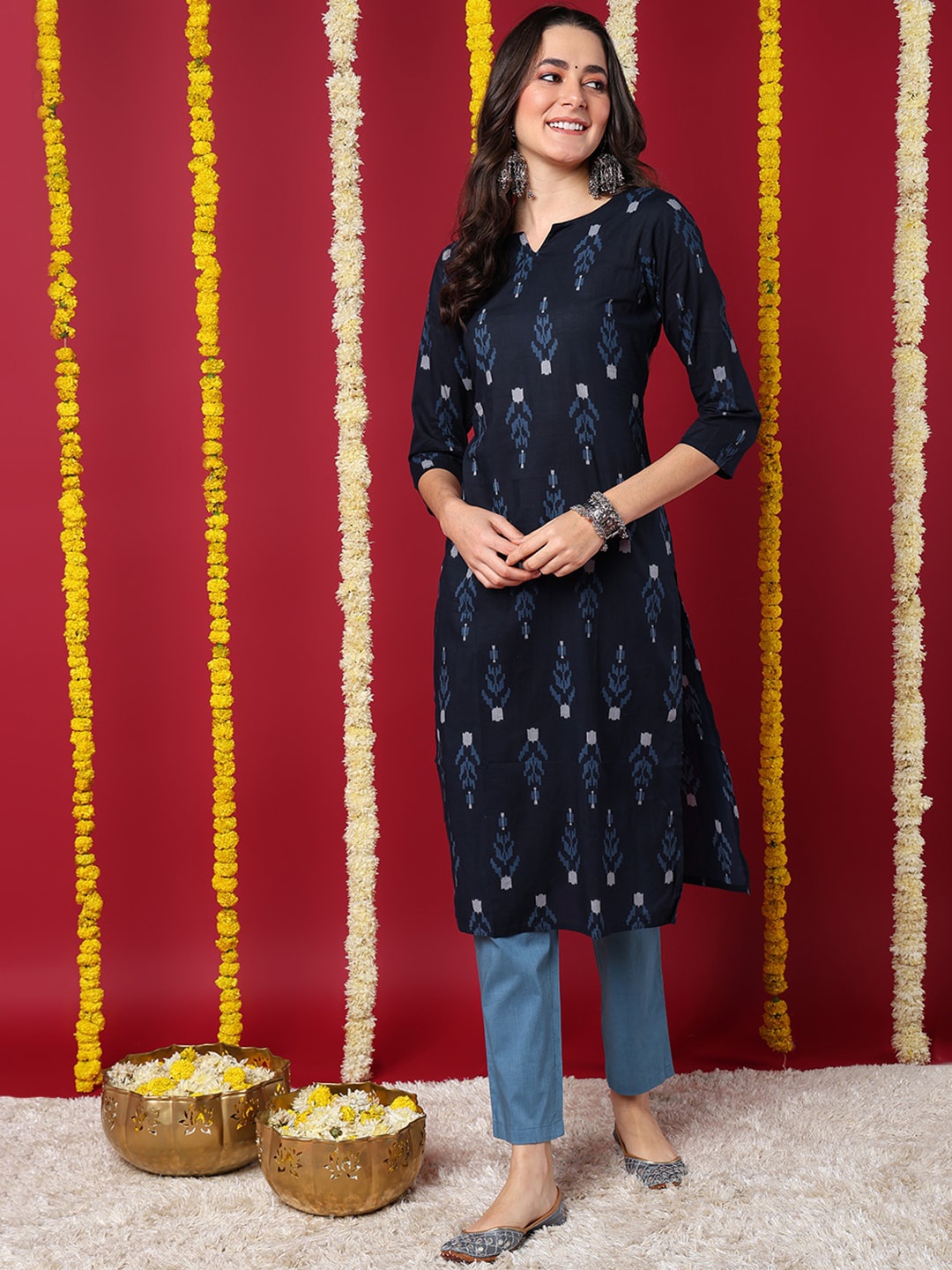 

AHIKA Navy Blue Ethnic Motifs Printed Cotton Straight Kurta