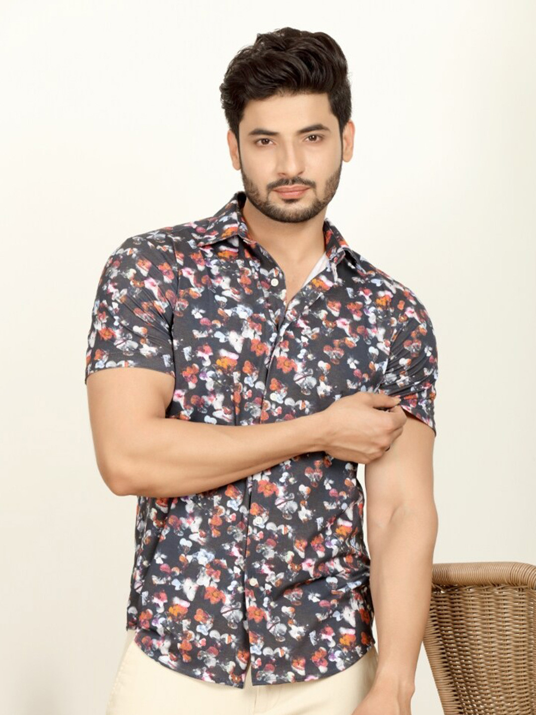 

Melvin Jones Comfort Slim Fit Floral Printed Knitted Weave Pure Cotton Shirt, Black