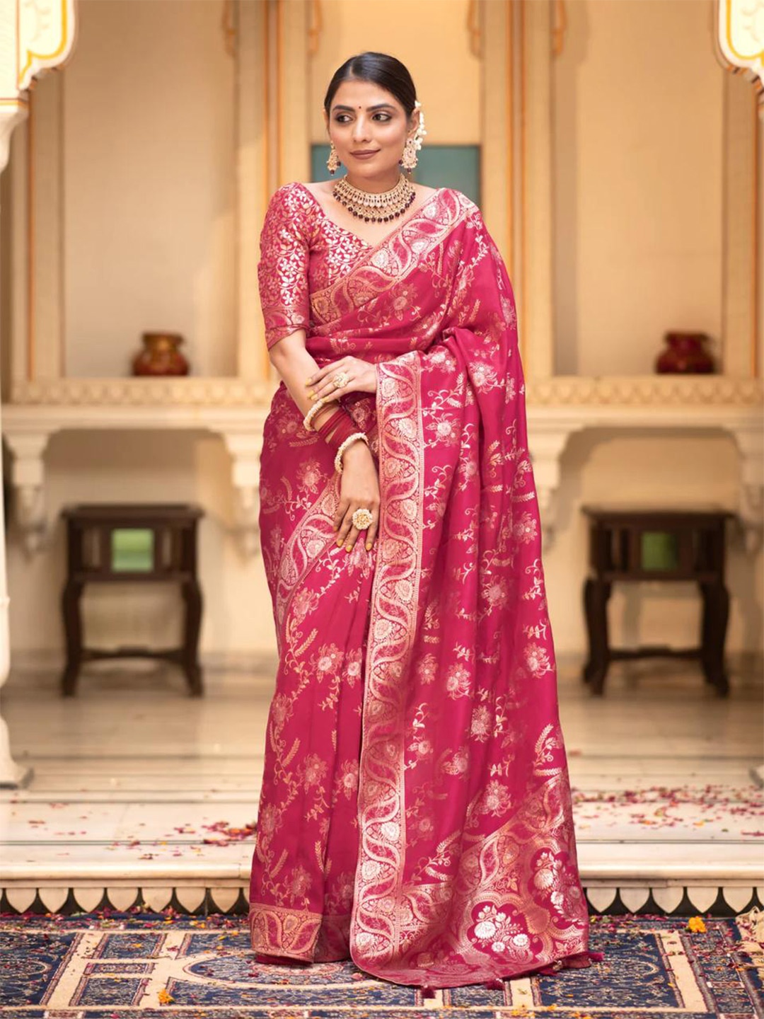 

AVANTIKA FASHION Ethnic Motifs Woven Design Pure Silk Kanjeevaram Saree, Pink