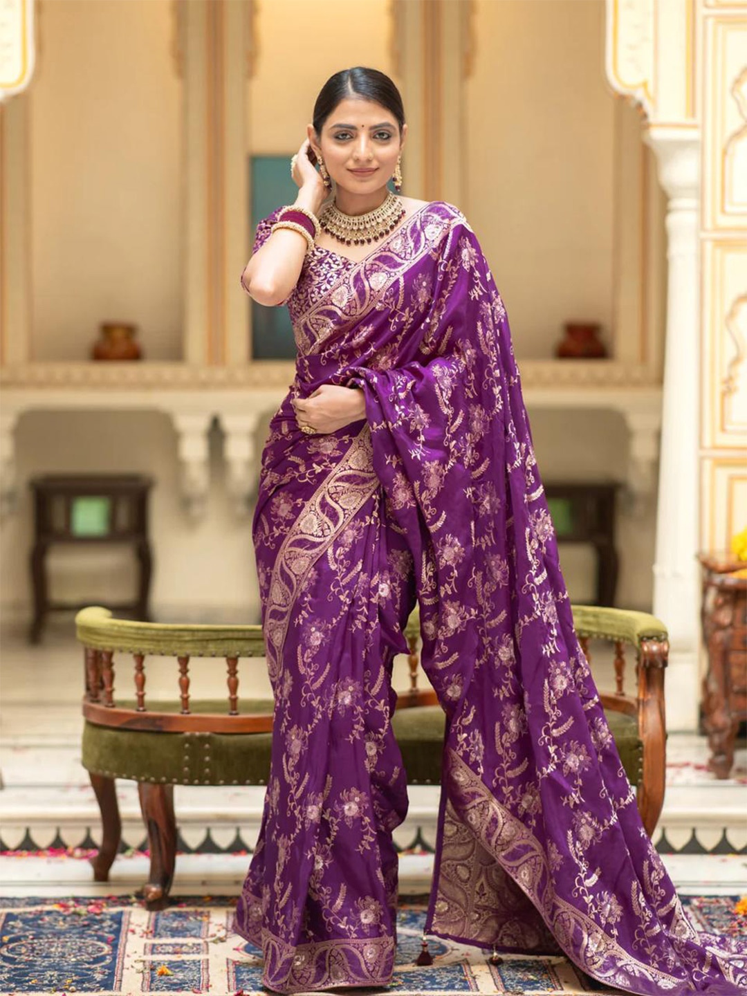 

AVANTIKA FASHION Ethnic Motifs Woven Design Pure Silk Kanjeevaram Saree, Purple