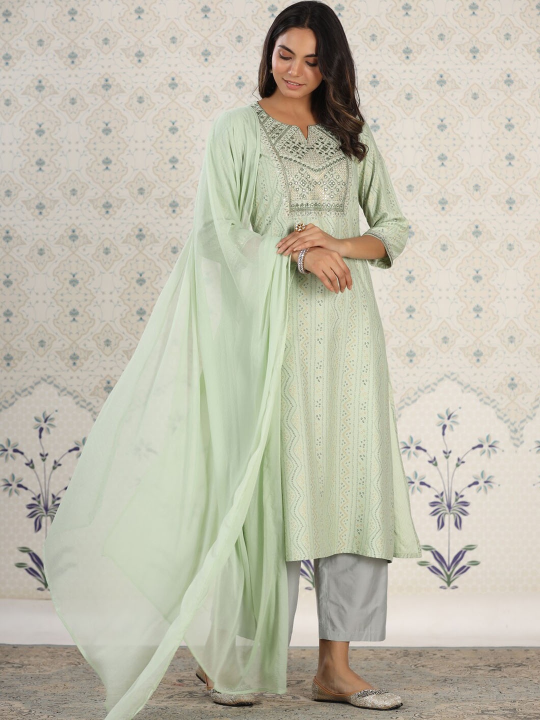 

Ode by House of Pataudi Ethnic Motifs Printed Kurta & Trouser With Dupatta, Green