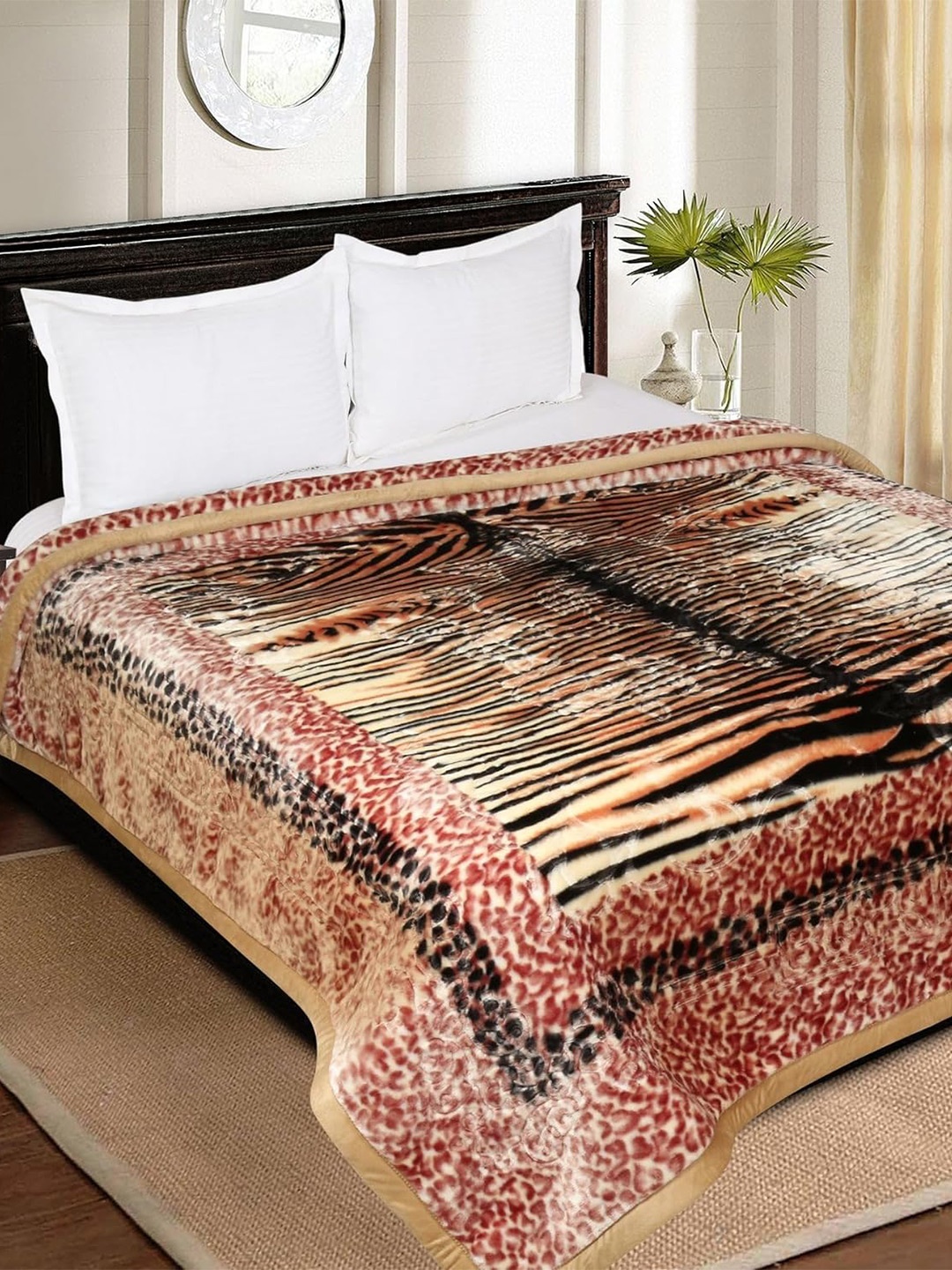 

Signature Beige & Red Floral Microfiber Heavy Winter Double Bed Blanket