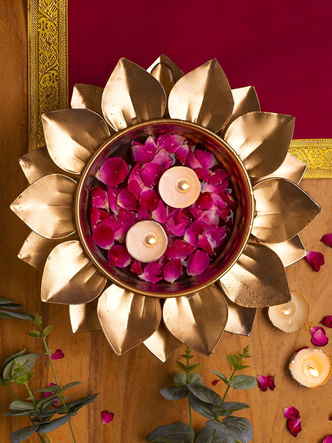 

ARVALLEY Gold Toned Textured Decorative Bowl
