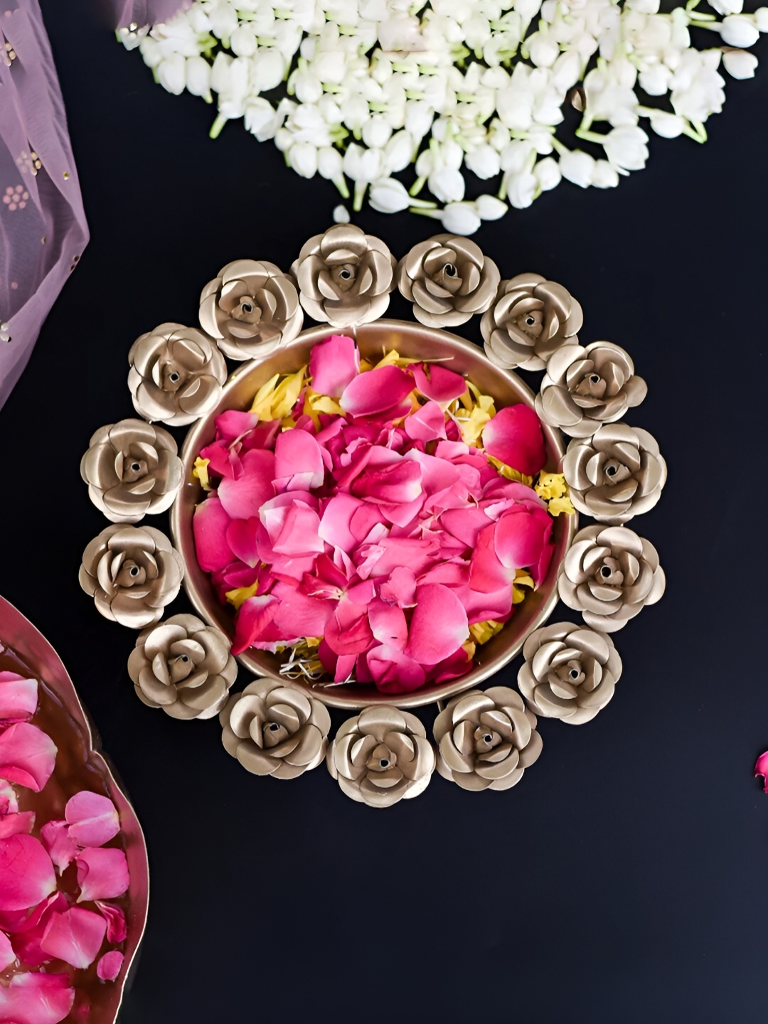 

ARVALLEY Gold Toned Textured Decorative Bowl