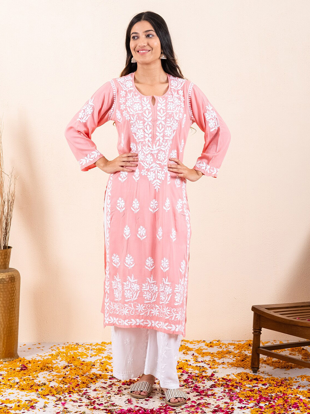 

Chowkhat Floral Embroidered Chikankari Straight Kurta, Peach